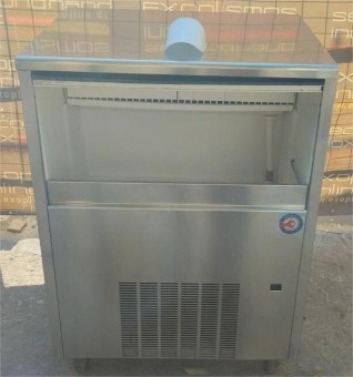 Μεταχειρισμένη Παγομηχανή Ψεκασμού BREMA Mod. SL140